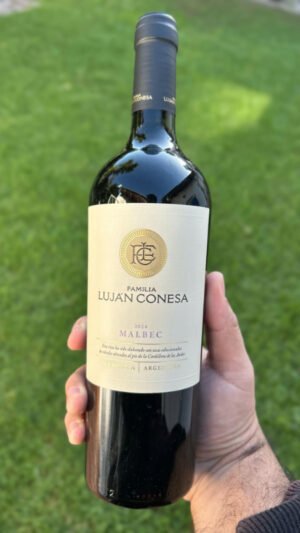 Familia Luján Conesa Malbec