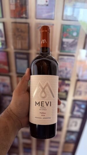 Botella de Mevi Malbec Reserva Maipú, vino Malbec con crianza en roble de Mendoza, disponible en La Cava del Tosco